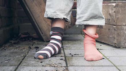 Auch Kleidung kann ein Symbol für Kinderarmut sein. In Potsdam gibt es nun neue Initiativen gegen das Phänomen.