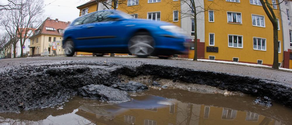 Jede dritte Straße in Brandenburg ist in keinem guten Zustand, zeigt eine aktuelle Studie.