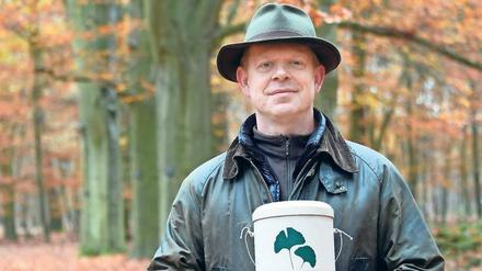 Friedhofsförster Knut Krause kümmert sich um den Friedwald in der Parforceheide. 