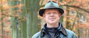 Friedhofsförster Knut Krause kümmert sich um den Friedwald in der Parforceheide. 