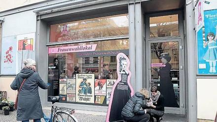 Das Frauenwahllokal wurde in der Dortustraße 22 eröffnet.