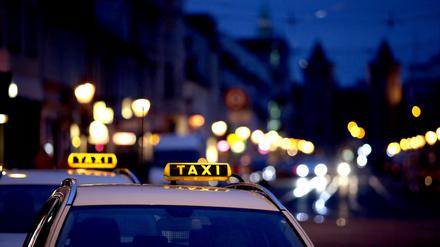 Einen Anspruch auf ein verfügbares Taxi gibt es nicht.