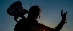 Die Deutsche Rockmusik Stiftung ist bereit, die Stadt Potsdam mit einer Summe von 500 000 Euro bei der Entwicklung eines Musikzentrums mit Proberäumen, Tonstudio, Büros und Café zu unterstützen.
