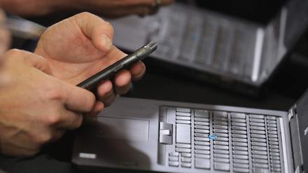 Potsdams Stadtpolitiker sollen künftig Laptops für die Sitzungen erhalten.
