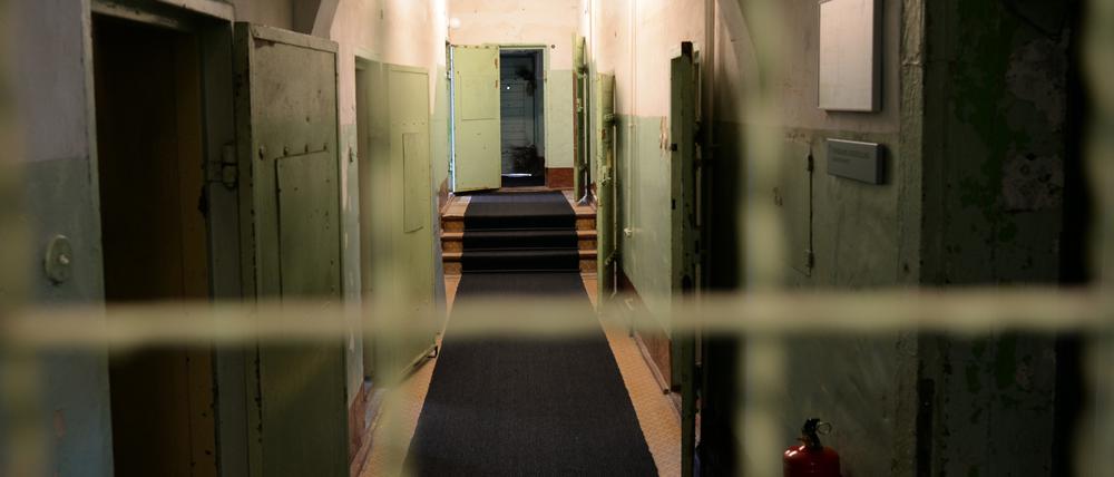 Ein Zellentrakt des früheren KGB-Gefängnisses in der heutigen Gedenkstätte Leistikowstraße in Potsdam. Heute wird die Gedenkstätte erweitert.