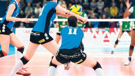 Der Landkreis Schmalkalden-Meiningen wirbt mit seiner Internetadresse „Prachtregion.de“ auf der Hosen-Rückseite des VfB 91 Suhl. 