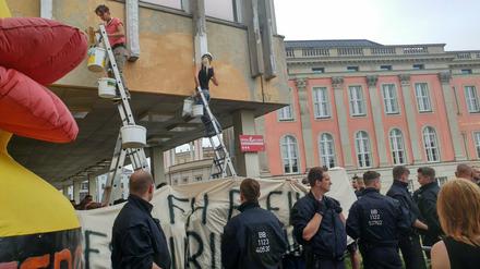 Zum Ende des Protestcamps hatten Abriss-Gegner das FH-Gebäude symbolisch neu gestrichen.