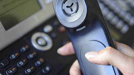 Arabisch und Persisch: Der "Telefonjoker" bietet Flüchtlingen und ihren Helfern praktische Übersetzungshilfe.