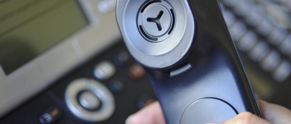 Arabisch und Persisch: Der "Telefonjoker" bietet Flüchtlingen und ihren Helfern praktische Übersetzungshilfe.