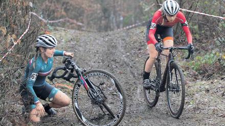 Tückisches Terrain. Radcross, hier bei einem Rennen am 1. Januar in Luxemburg, verlangt von den Rennfahrern Kraft, Kondition und Technik. 