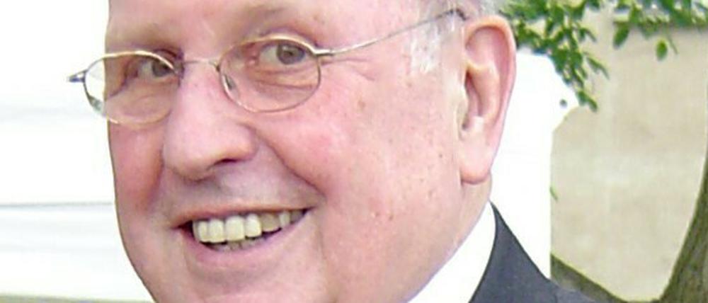 Gert Adler, Pfarrer der Kirche St. Peter und Paul von 1966-1999, ist am 30. Dezember 2018 gestorben.