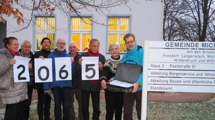 Das zweite Bürgerbegehren brachte 2065 Stimmen, davon sind 1950 gültig. 