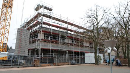 Der Rohbau in Geltow soll im Februar fertig sein, danach folgen Innenausbauten.