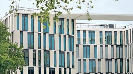 Geldzentrale. Die Investitionsbank des Landes Brandenburg (ILB) hat ihren Sitz in Potsdam gegenüber dem Hauptbahnhof. 