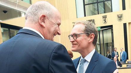 Das Parteibuch eint sie: Brandenburgs Ministerpräsident Dietmar Woidke (l.) und Berlins Regierender Bürgermeister Michael Müller.