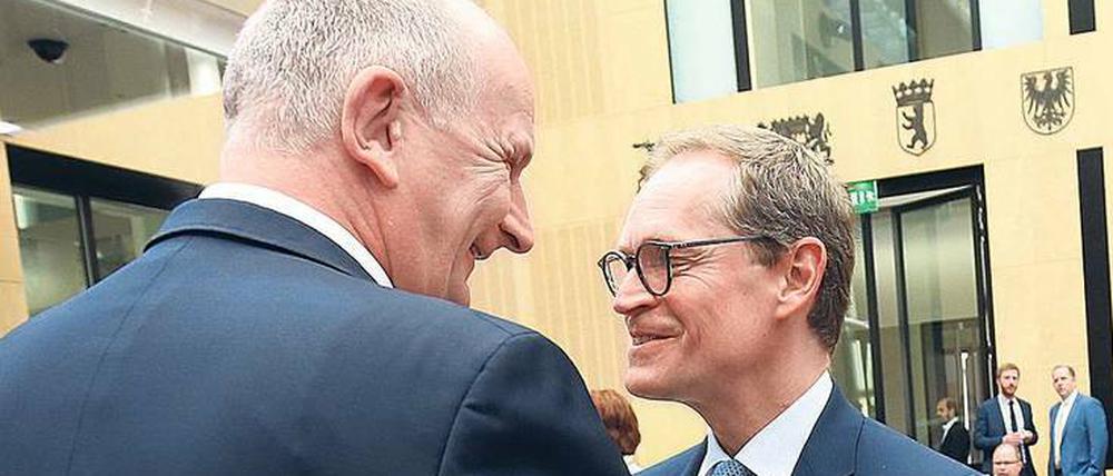 Das Parteibuch eint sie: Brandenburgs Ministerpräsident Dietmar Woidke (l.) und Berlins Regierender Bürgermeister Michael Müller.