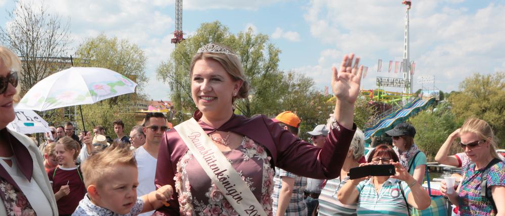 Die amtierende Blütenkönigin Peggy Sinning. Wer tritt die Nachfolge an?