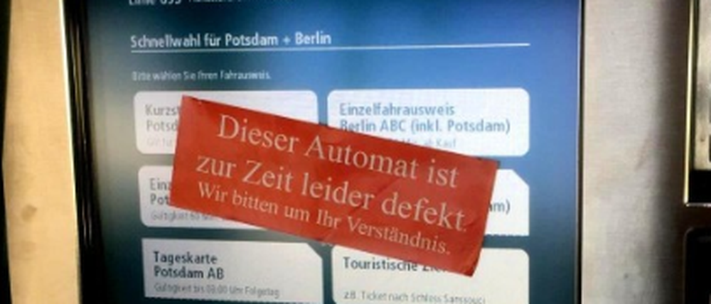 Diese Aufkleber kursieren derzeit in Potsdam. Doch die Automaten funktionieren trotzdem.
