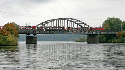 Ein Vorschlag war, dass die Havelspange am Bahndamm am Templiner See entsteht.