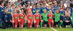 Wiedersehen. Potsdams Frauenfußball-Legenden standen gemeinsam auf dem Platz.