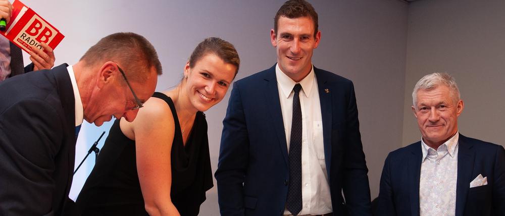 Vorolympisches Jahr. Bei der Potsdamer Kanuparty stimmten sich DKV-Präsident Thomas Konietzko, die Olympiasieger Franziska John und Sebastian Brendel sowie Bäckermeister Frank Fahland (v.l), der ein KCP-Förderer ist, auf die WM 2019 in Szeged ein.