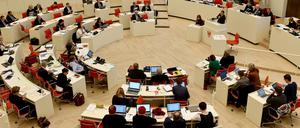 Brandenburg ist das erste Bundesland, in dem Parteien künftig gleich viele Frauen und Männer als Kandidaten für Landtagswahlen aufstellen sollen.