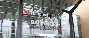 Eingang zum Hauptbahnhof in Potsdam.