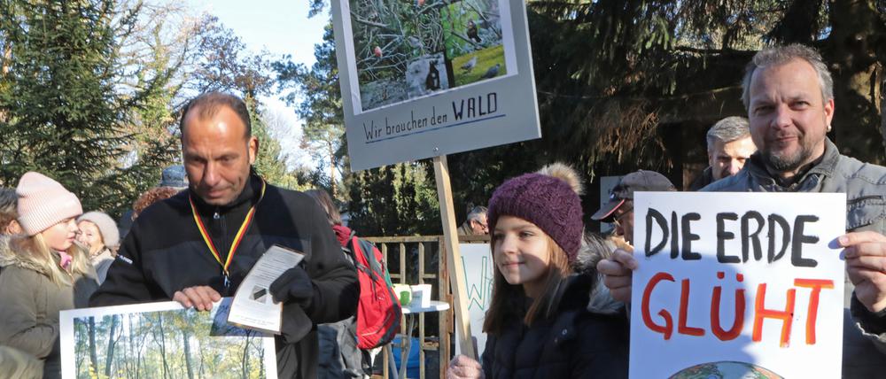 Anwohner und Naturschützer kritisierten die geplante Waldrodung in Wilhelmshorst.