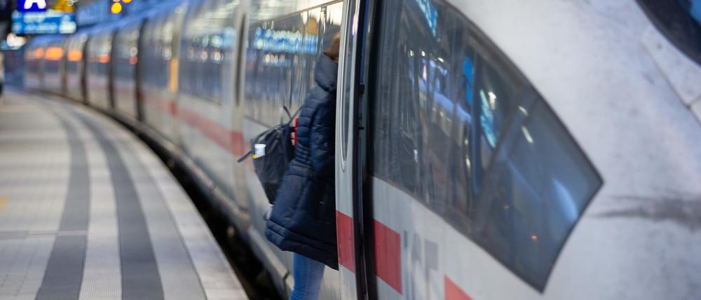 Vom Berliner Hauptbahnhof nach Dresden soll man dann eine halbe Stunde weniger brauchen.