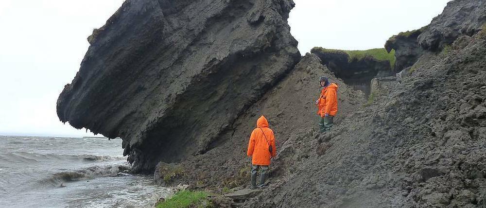 Weggesackt. Wenn Permafrost auftaut, gerät der Boden ins Rutschen.