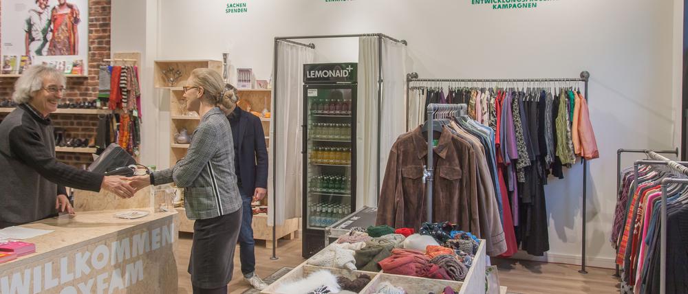 So ähnlich wie in diesem Oxfam-Shop in Berlin-Kreuzberg soll es auch in Potsdam künftig aussehen.