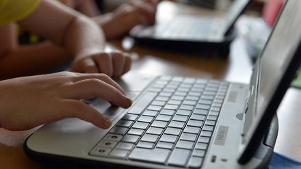Die Stadt Potsdam wollte eigentlich 15 Schulen mit moderner Computertechnik ausstatten. 