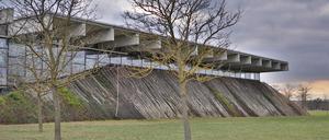 Es bleibt kompliziert. Seit Jahren ringen die Stadtverordneten um die Frage, was aus der Biosphäre am Volkspark werden soll.