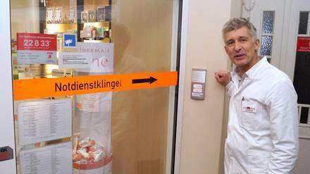 20 Jahre Apotheker. Bernd Viesteg betreibt eine Apotheke in Wittstock (Brandenburg).