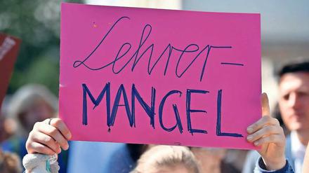 Pädagogen gesucht. Schon jetzt kann Brandenburg den Lehrermangel nur kompensieren, weil Seiteneinsteiger aus anderen Berufen eingestellt werden.