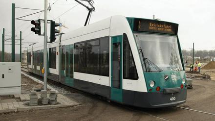 Für den Ausbau der Tramstrecke nach Krampnitz rechnet die Stadt Potsdam mit 300 Millionen Euro.