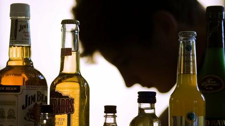 Im Schnitt haben Jugendliche in Brandenburg mit 14,3 Jahren ihren ersten Rausch, heißt es vom Gesundheitsministerium.