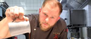 Ausgezeichnet: Küchenchef David Schubert vom Kochzimmer erkocht sich wieder einen Stern.
