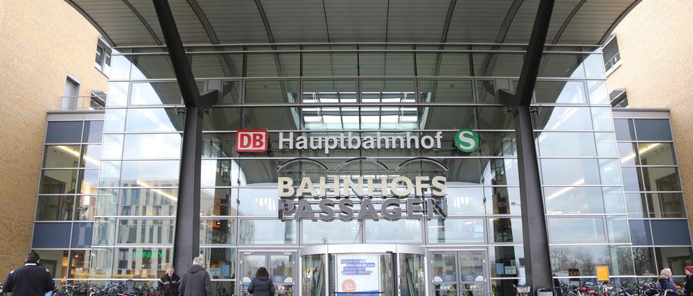 Der Streit eskalierte am Bahnhofsvorplatz in der Babelsberger Straße.