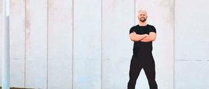 Starke Muskeln vor dicken Wänden. Vier Monate gab der Potsdamer Nils Gumlich Trainingseinheiten für Häftlinge in Großbeeren.