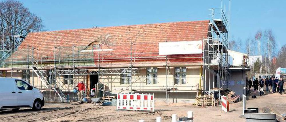 Denkmal des Monats. Das Lindowsche Haus wird derzeit noch saniert und umgebaut. Die Gebäude sollen bereits im Mai fertig sein. Dann sollen der Bürgerservice und eine neue Touristeninformation einziehen.