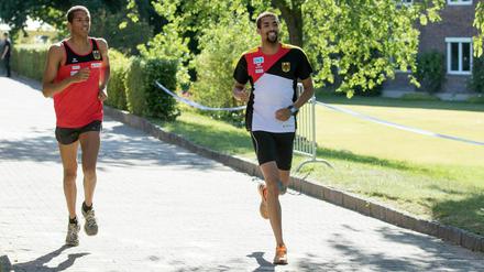 Familiäres Gespann. Marvin (l.) und Patrick Dogue etablieren sich in der Pentathlon-Weltspitze. 