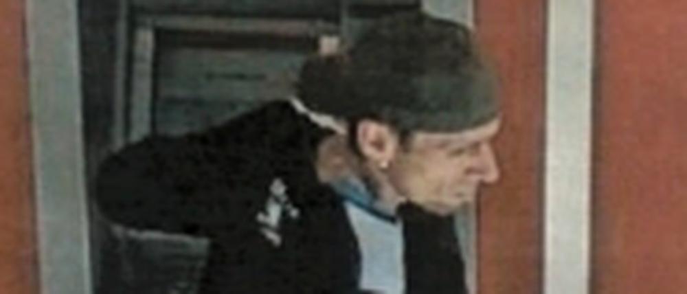 Wer erkennt diesen Mann?