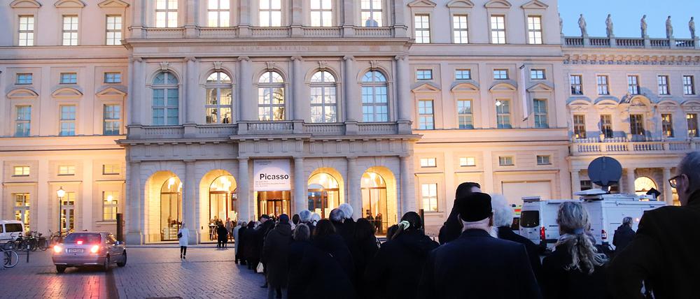 Am Freitagabend öffnete die Picasso-Schau für 1000 geladene Gäste. Seit dem 9. März ist sie nun für alle geöffnet.