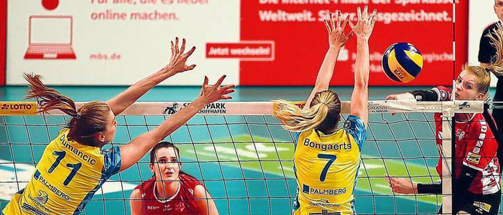 Sie war ein Spannungsgarant. Anne Hölzing (r.) trug mit ihren Punkten dazu bei, dass der SCP es dem Favoriten schwer machte. 