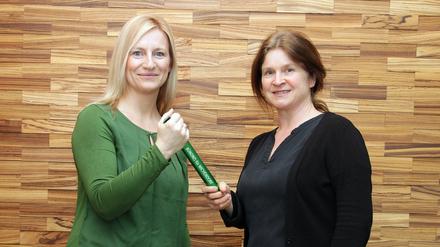 Claudia Nowka (l.) überimmt den Fraktionsvorsitz bei „Bündnis für Michendorf“ von Claudia Günther.