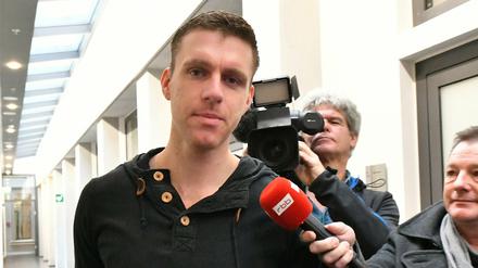 Der Berufungsprozess gegen Neonazi Maik Schneider geht am Landgericht Potsdam weiter.