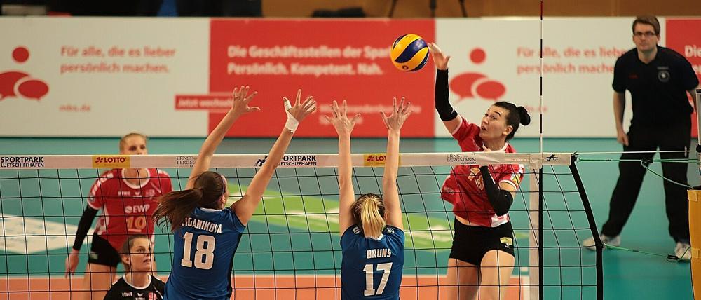 Aufgabe Nummer eins erfüllt. Silvana Chausheva gewann mit dem SCP 3:0 gegen den VfB Suhl.