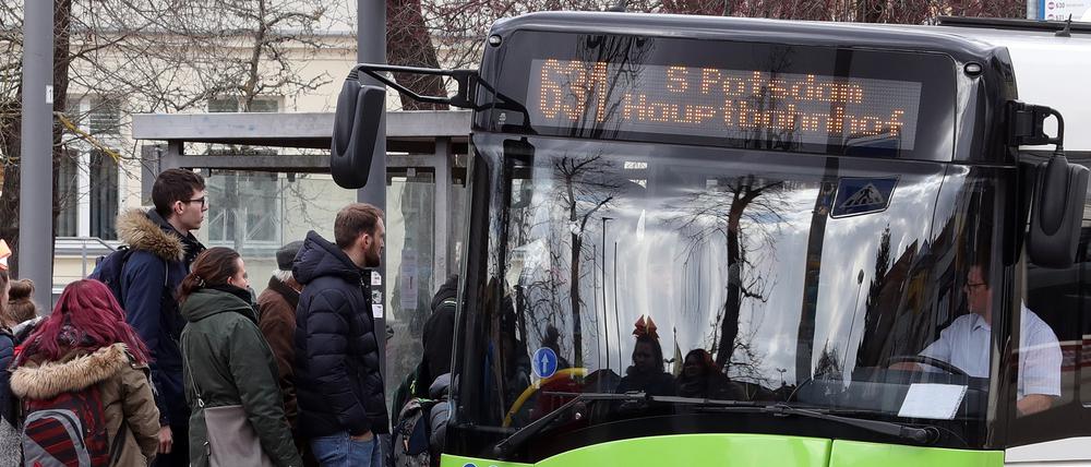 Die Linie 631 zwischen dem Bahnhof Werder (Havel) und Potsdam befördert unter der Woche täglich mehr als 6500 Fahrgäste