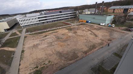 Hier sollen das Forschungs- und Technologiezentrum „Earth &amp; Environment Centre“ (EEC) und das Zentrum für Naturstoffgenomik (NSG) Platz finden.
